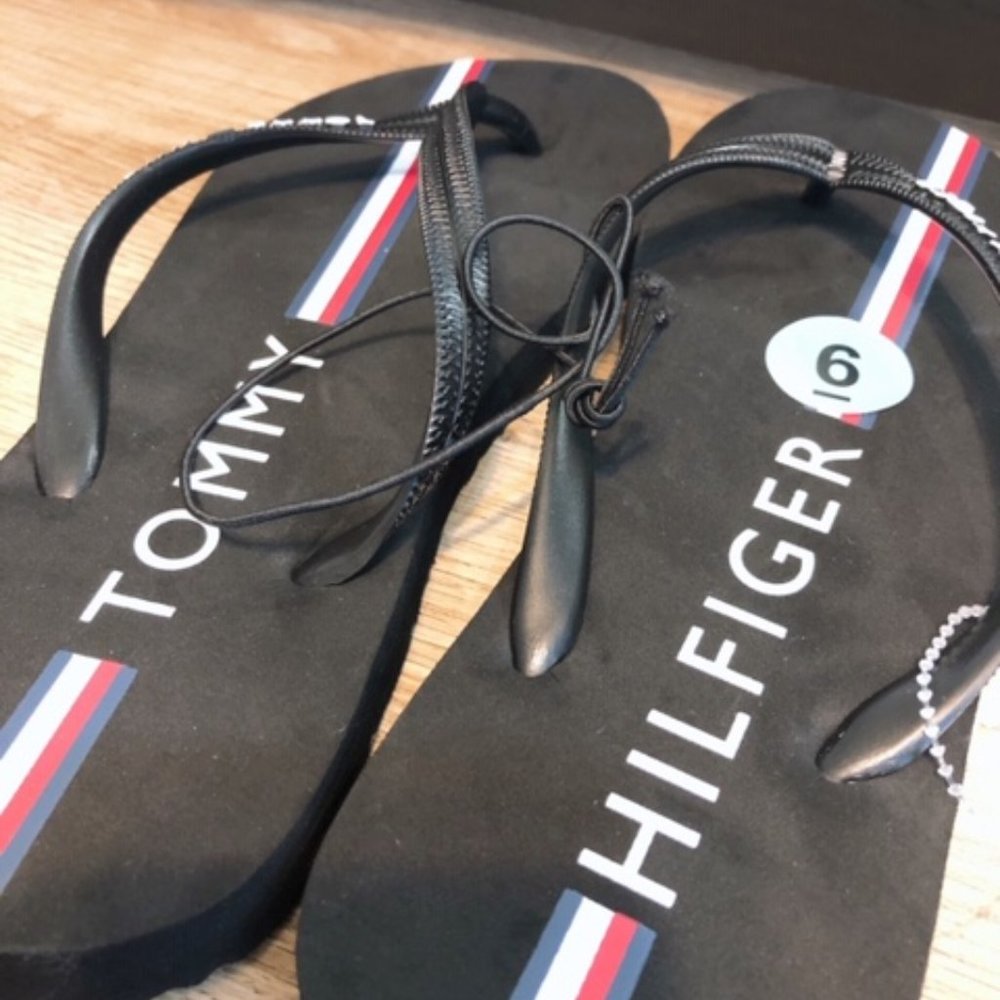 NEW!  Tommy Hilfilger, Size 6, flip flops